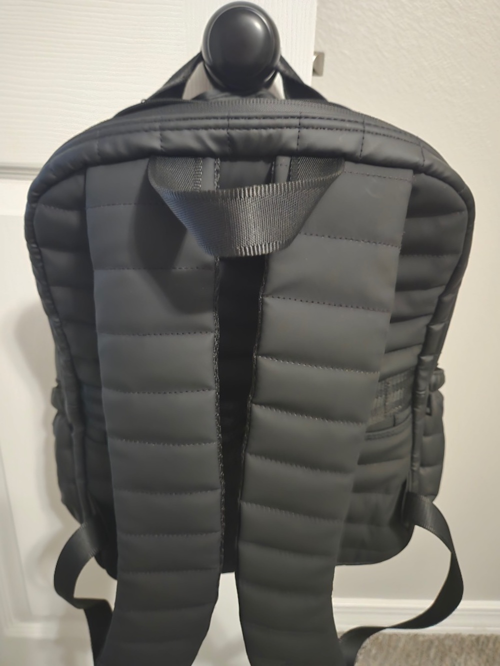 BNWT/EUC Think Royln Bundle Backpack/Crossbody - Picture 3 of 8